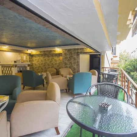 Bestur Hotell *
